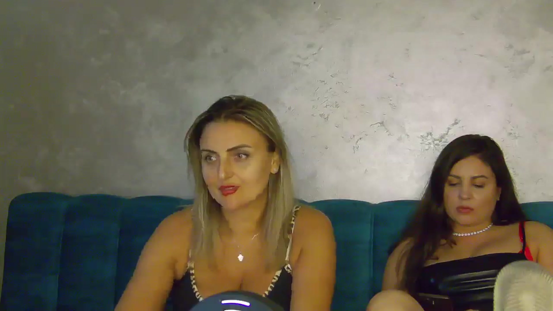 Gallery image thumbnail from NotVanilla's myfreecams stream on, 08/01/2025, 24:02 image 15 of 20