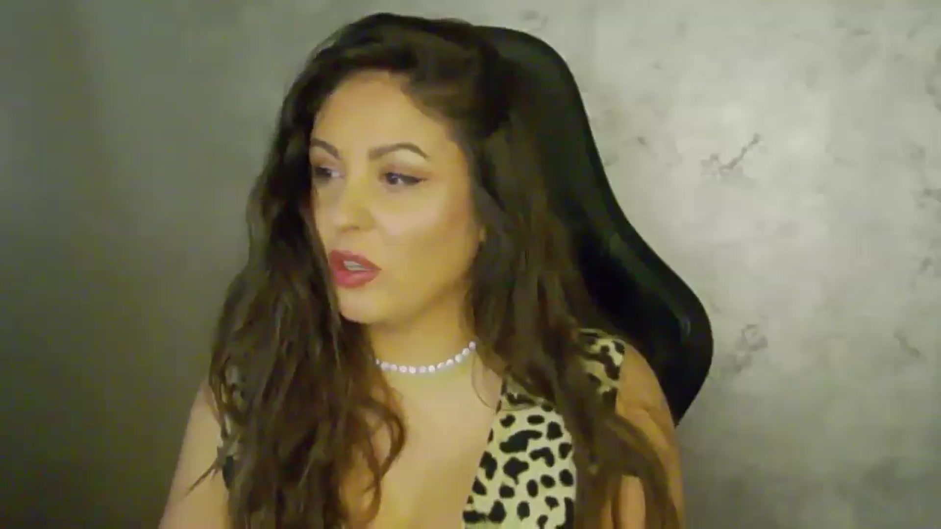 Gallery image thumbnail from NotVanilla's myfreecams stream on, 09/01/2025, 23:40 image 5 of 20