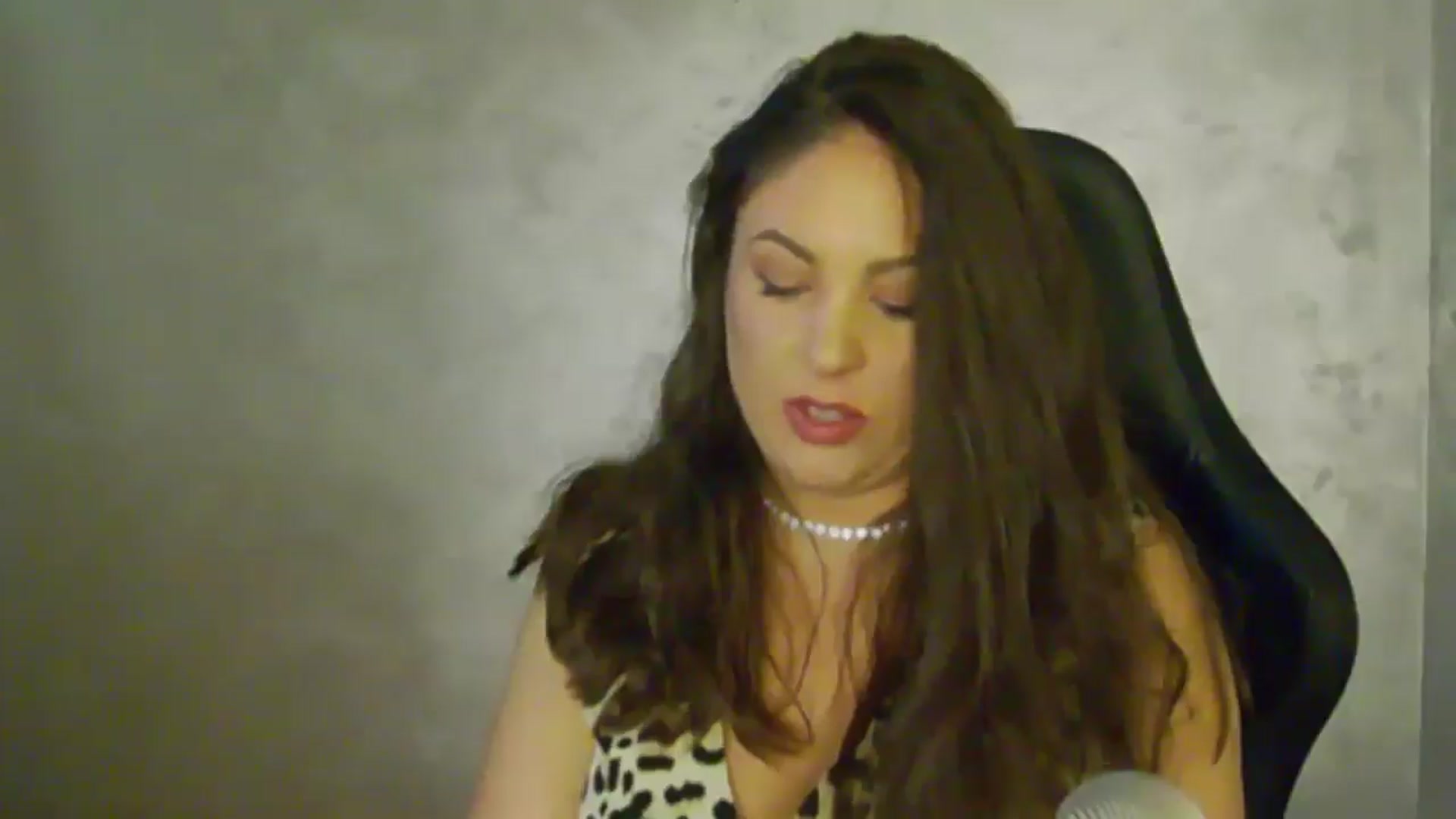 Gallery image thumbnail from NotVanilla's myfreecams stream on, 09/02/2025, 24:26 image 18 of 20