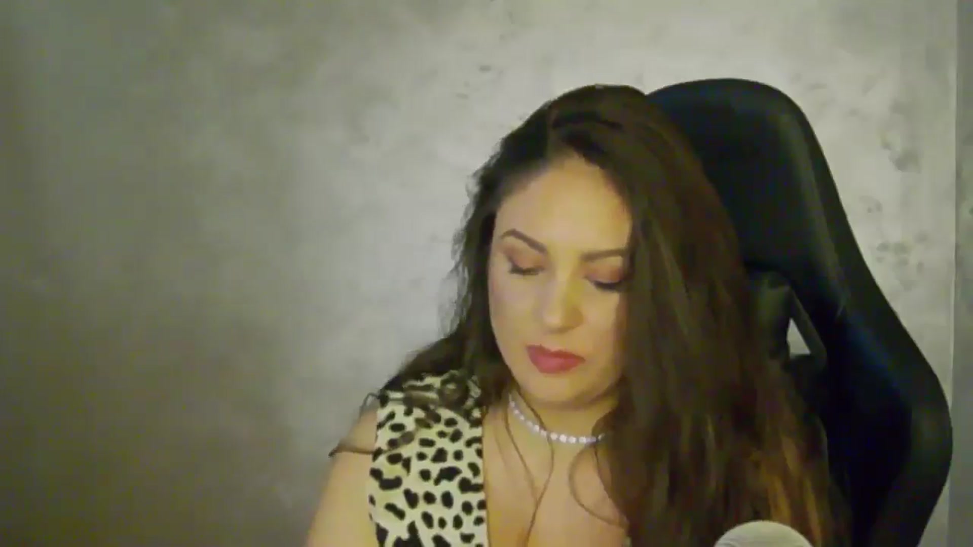 Gallery image thumbnail from NotVanilla's myfreecams stream on, 09/02/2025, 24:26 image 9 of 20