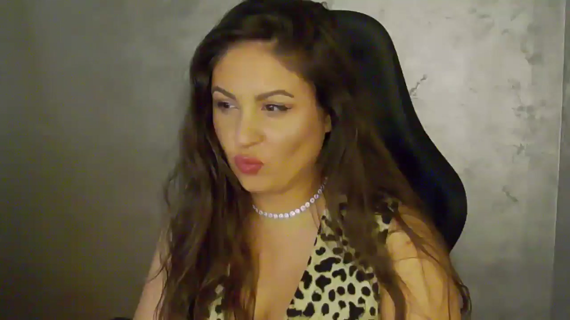 Gallery image thumbnail from NotVanilla's myfreecams stream on, 09/02/2025, 02:10 image 12 of 20