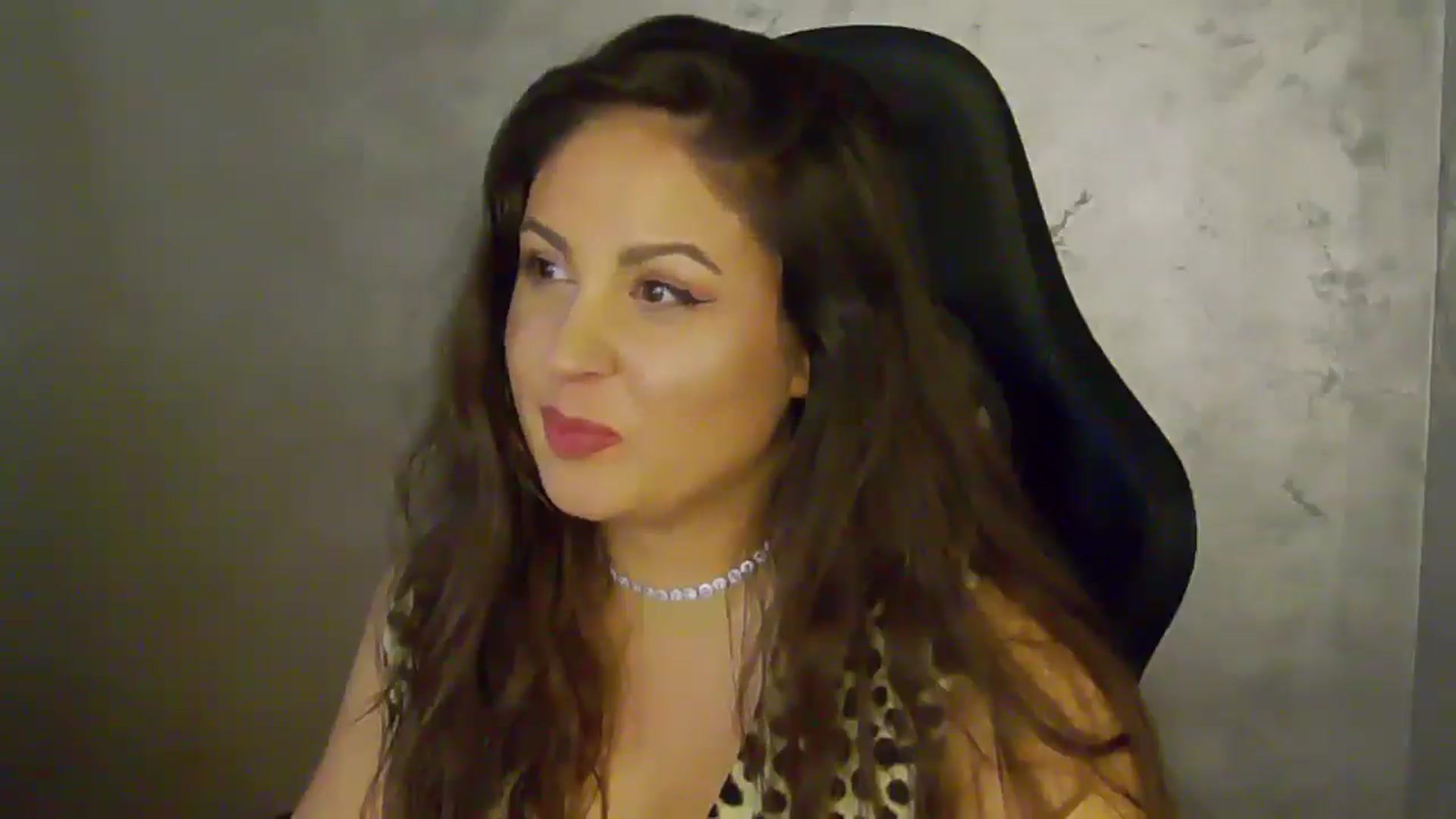 Gallery image thumbnail from NotVanilla's myfreecams stream on, 09/02/2025, 02:10 image 13 of 20