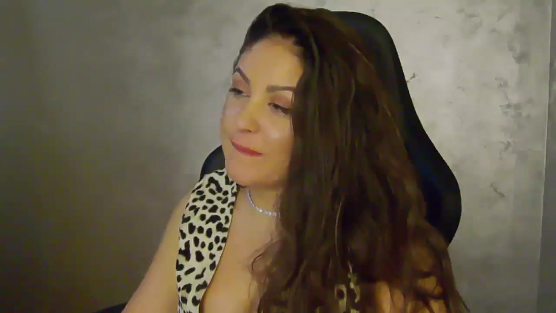 Gallery image thumbnail from NotVanilla's myfreecams stream on, 09/02/2025, 02:10 image 15 of 20
