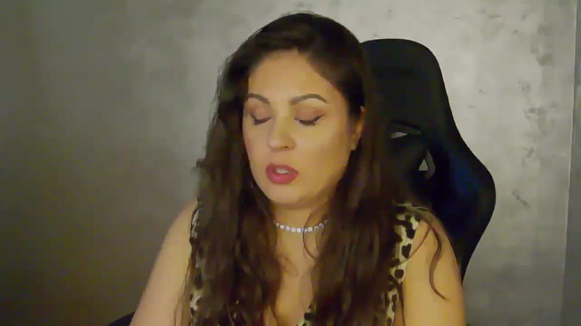 Gallery image thumbnail from NotVanilla's myfreecams stream on, 09/02/2025, 02:10 image 7 of 20