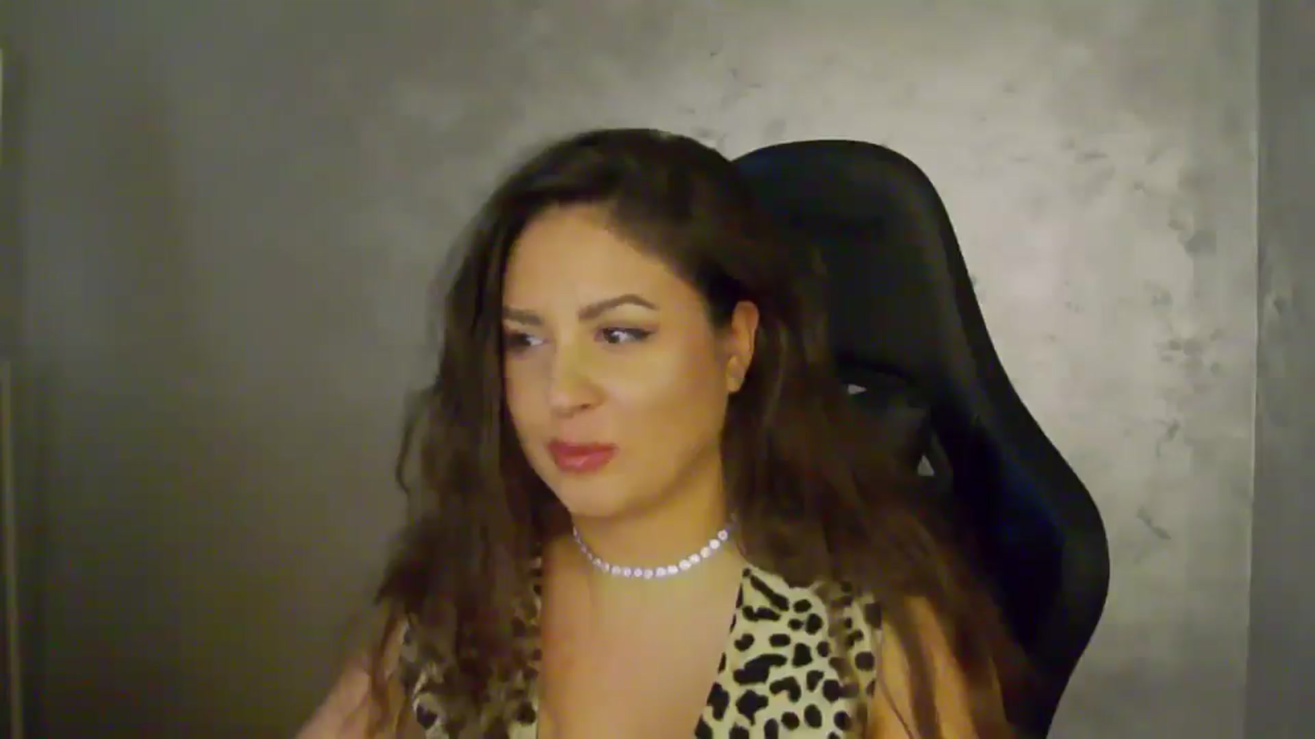 Gallery image thumbnail from NotVanilla's myfreecams stream on, 09/02/2025, 03:25 image 7 of 20