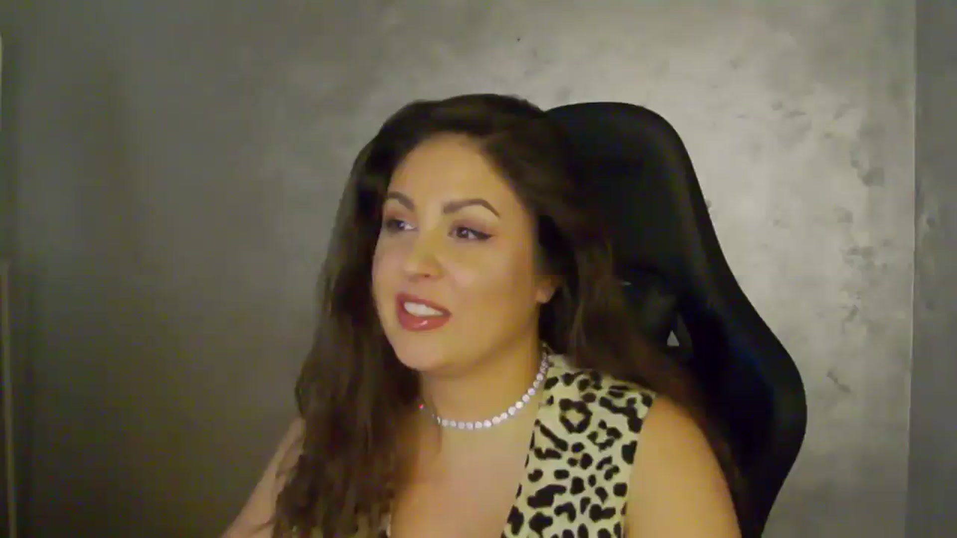 Gallery image thumbnail from NotVanilla's myfreecams stream on, 09/02/2025, 03:25 image 8 of 20