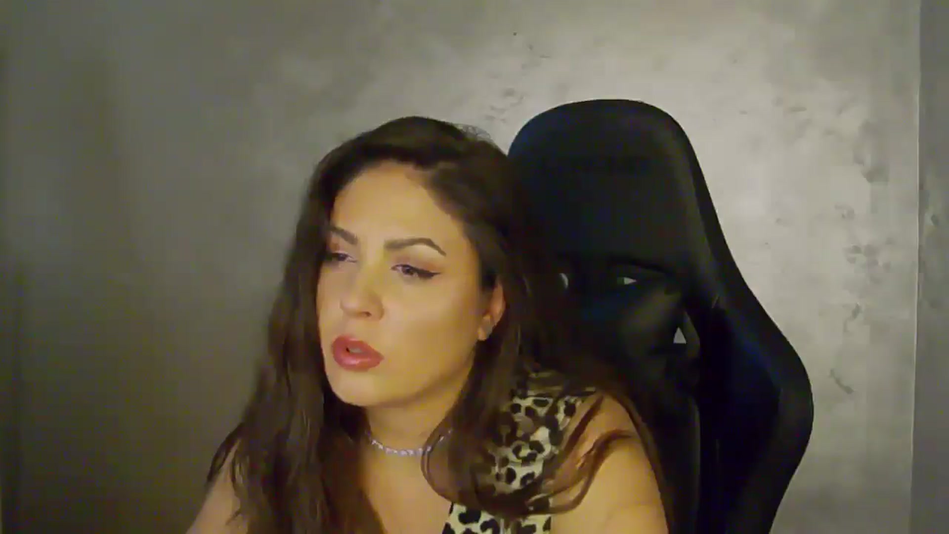 Gallery image thumbnail from NotVanilla's myfreecams stream on, 09/02/2025, 03:25 image 2 of 20