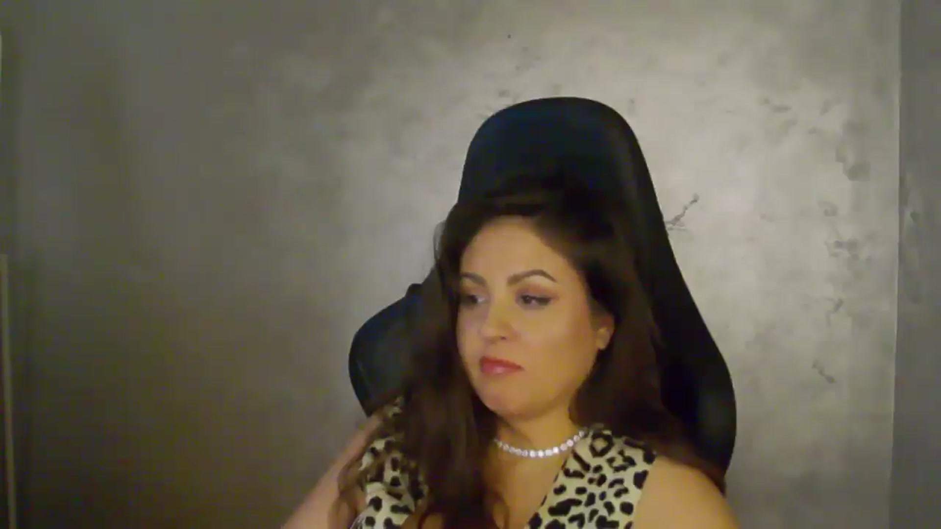 Gallery image thumbnail from NotVanilla's myfreecams stream on, 09/02/2025, 03:25 image 18 of 20