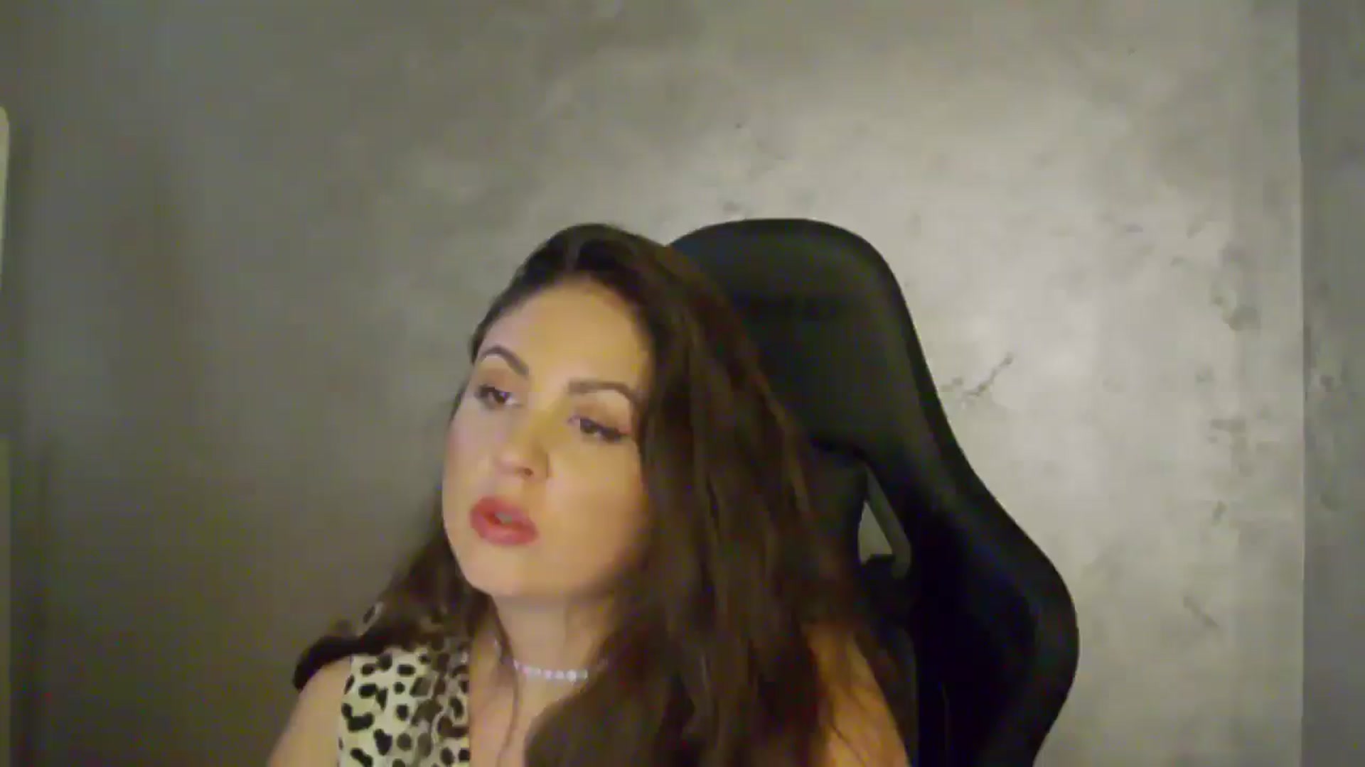 Gallery image thumbnail from NotVanilla's myfreecams stream on, 09/02/2025, 04:00 image 15 of 20