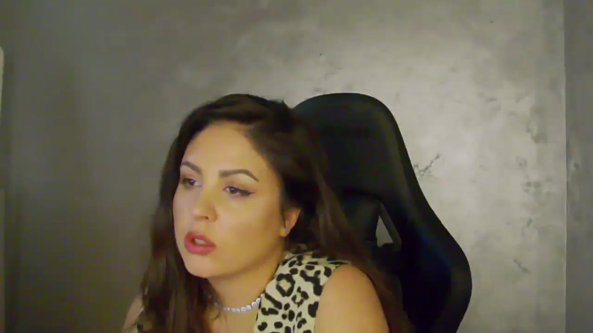 Gallery image thumbnail from NotVanilla's myfreecams stream on, 09/02/2025, 04:00 image 6 of 20