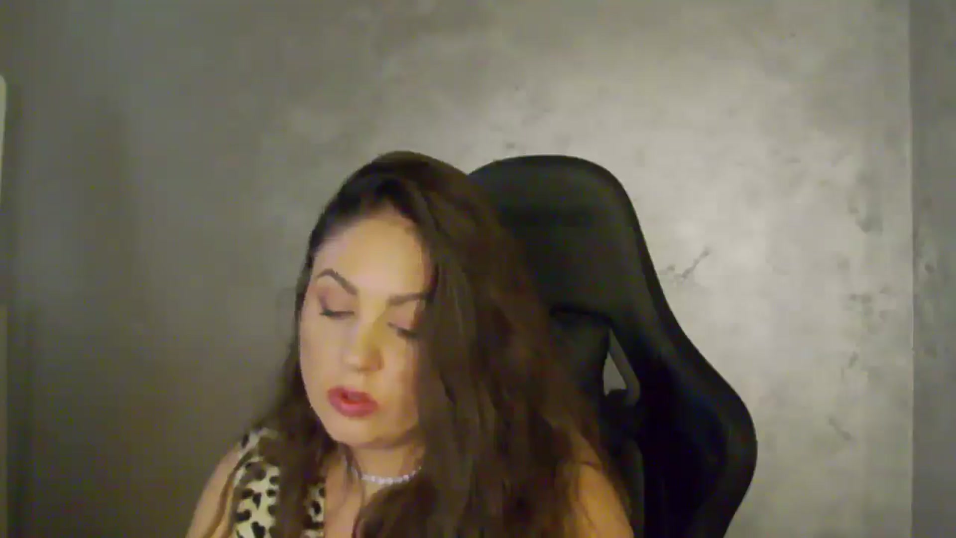 Gallery image thumbnail from NotVanilla's myfreecams stream on, 09/02/2025, 04:00 image 17 of 20
