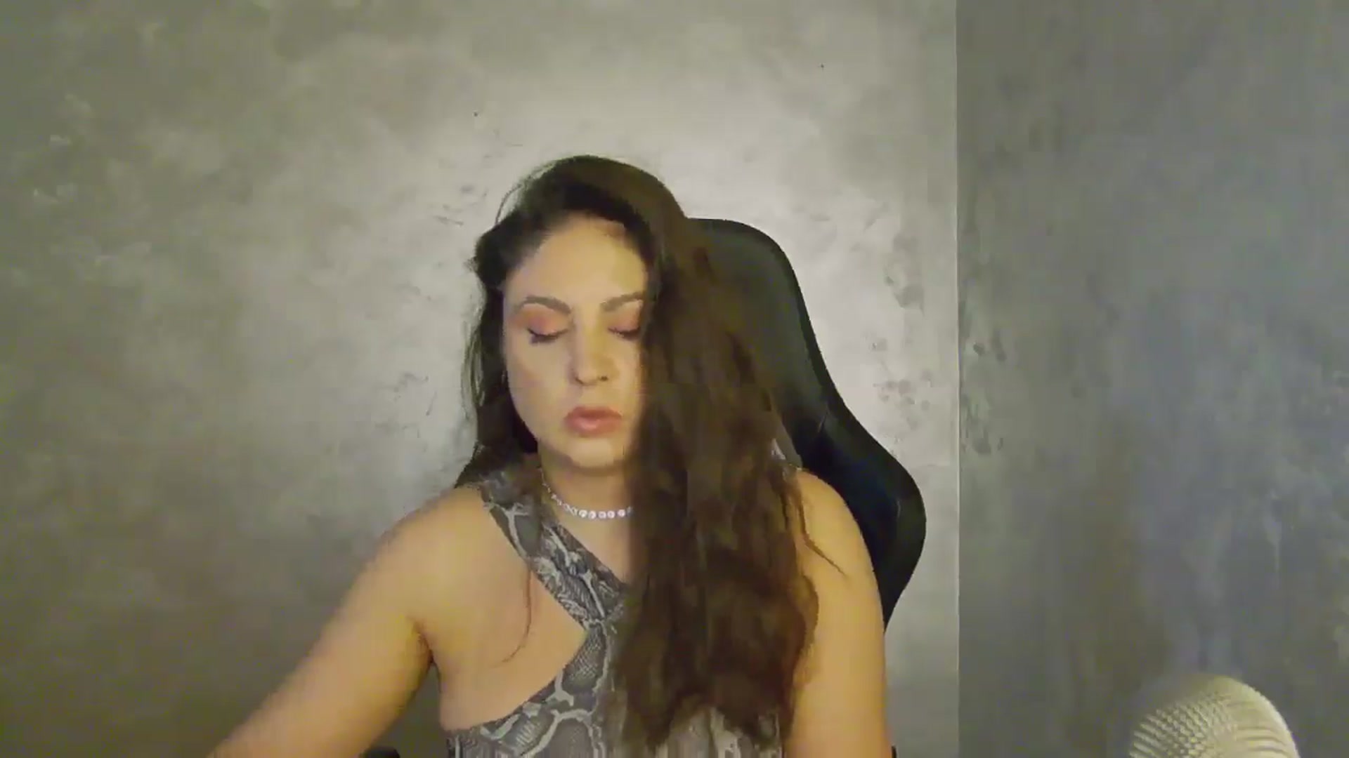 Gallery image thumbnail from NotVanilla's myfreecams stream on, 09/02/2025, 22:51 image 20 of 20