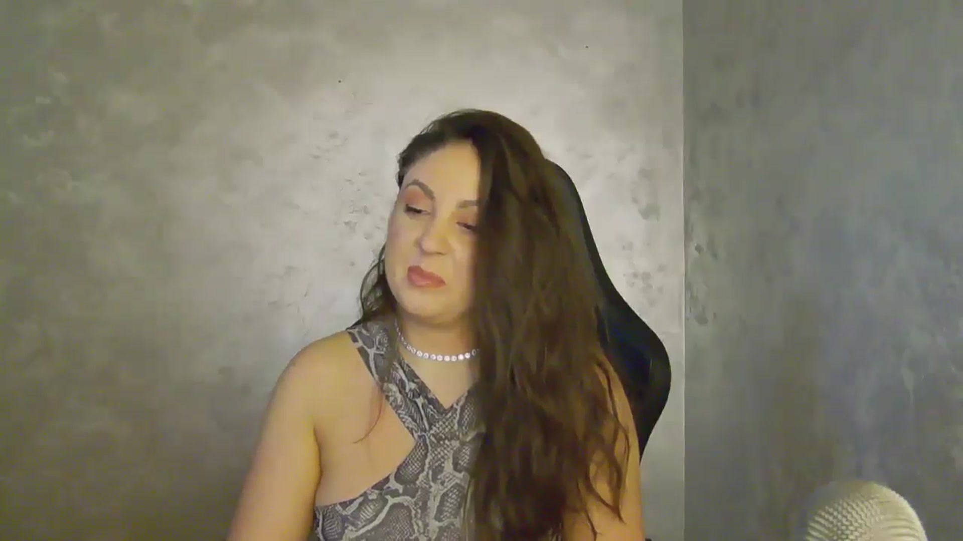 Gallery image thumbnail from NotVanilla's myfreecams stream on, 09/02/2025, 22:51 image 17 of 20