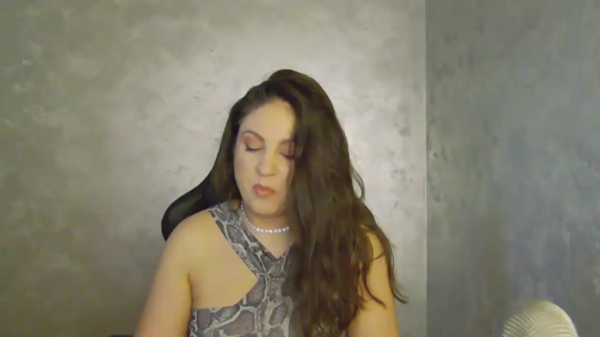 Gallery image thumbnail from NotVanilla's myfreecams stream on, 09/02/2025, 22:51 image 2 of 20