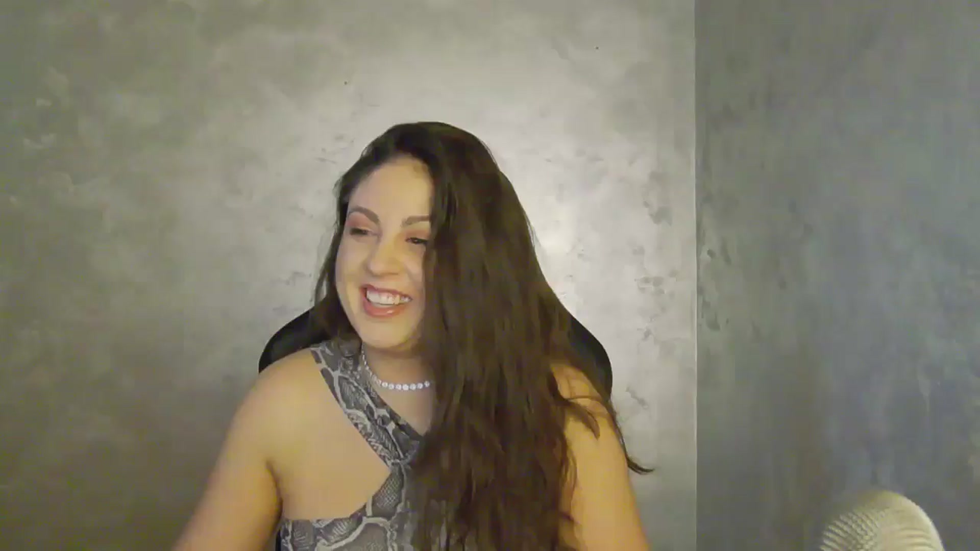 Gallery image thumbnail from NotVanilla's myfreecams stream on, 09/02/2025, 22:51 image 4 of 20