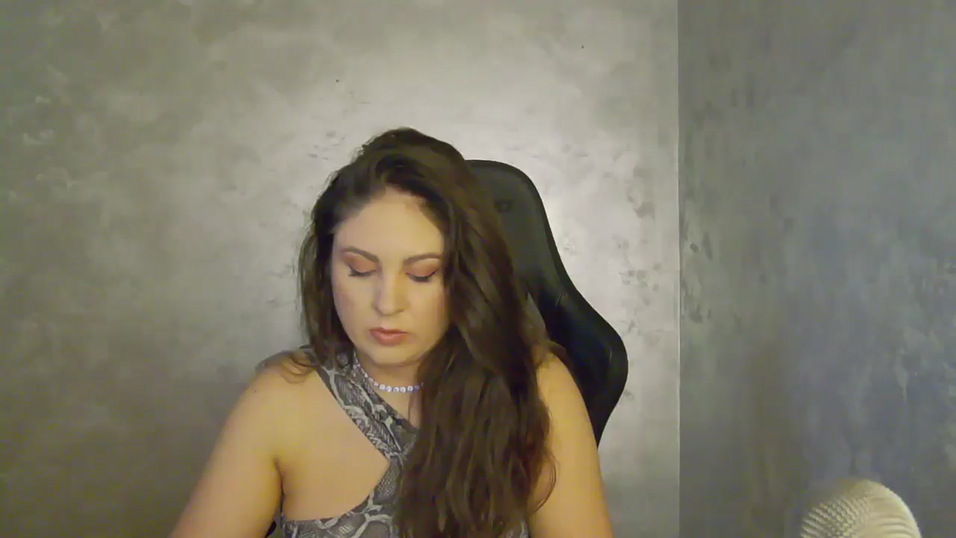 Gallery image thumbnail from NotVanilla's myfreecams stream on, 09/02/2025, 22:51 image 7 of 20
