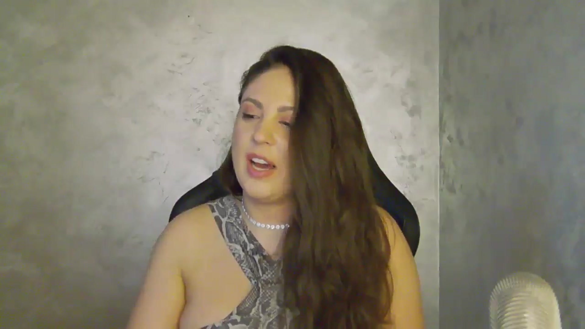 Gallery image thumbnail from NotVanilla's myfreecams stream on, 09/02/2025, 23:33 image 20 of 20