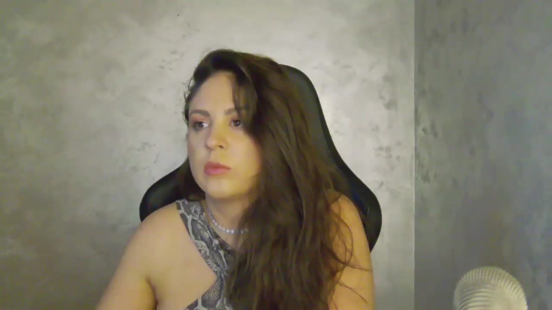 Gallery image thumbnail from NotVanilla's myfreecams stream on, 09/03/2025, 24:48 image 10 of 20