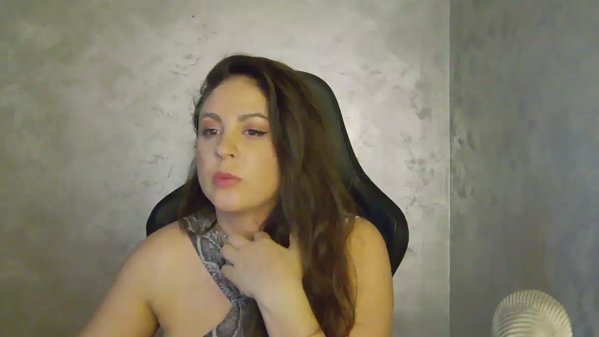 Gallery image thumbnail from NotVanilla's myfreecams stream on, 09/03/2025, 24:48 image 15 of 20