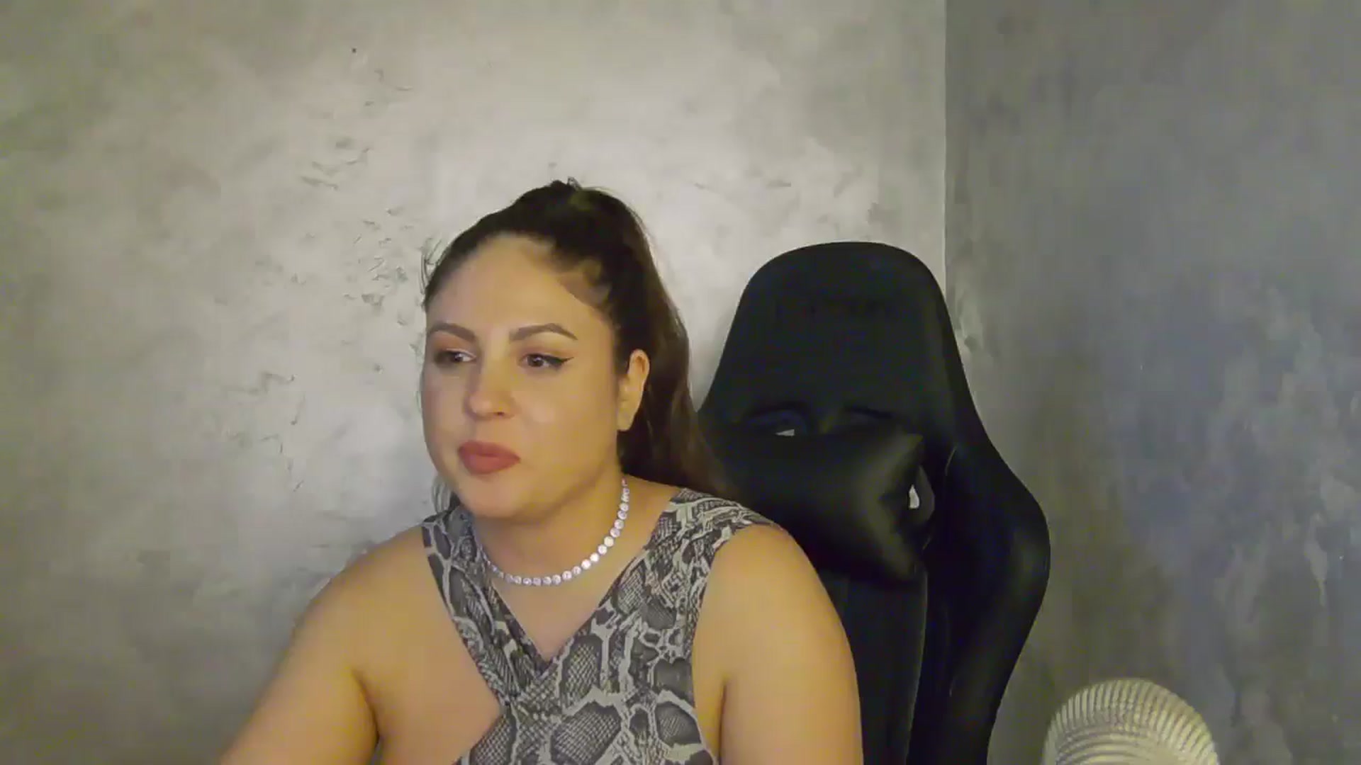 Gallery image thumbnail from NotVanilla's myfreecams stream on, 09/03/2025, 04:24 image 12 of 20