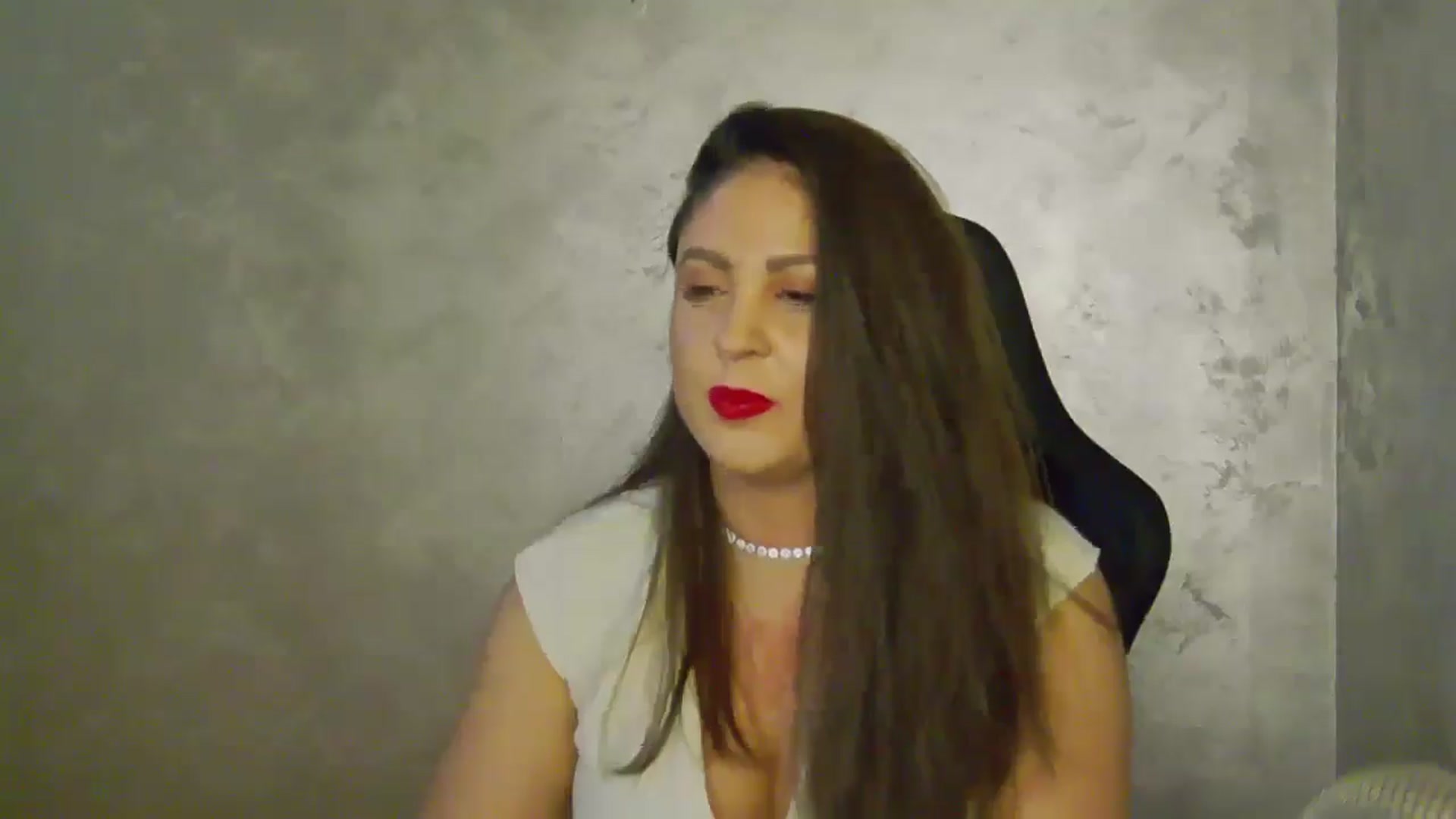 Gallery image thumbnail from NotVanilla's myfreecams stream on, 09/04/2025, 24:08 image 12 of 20