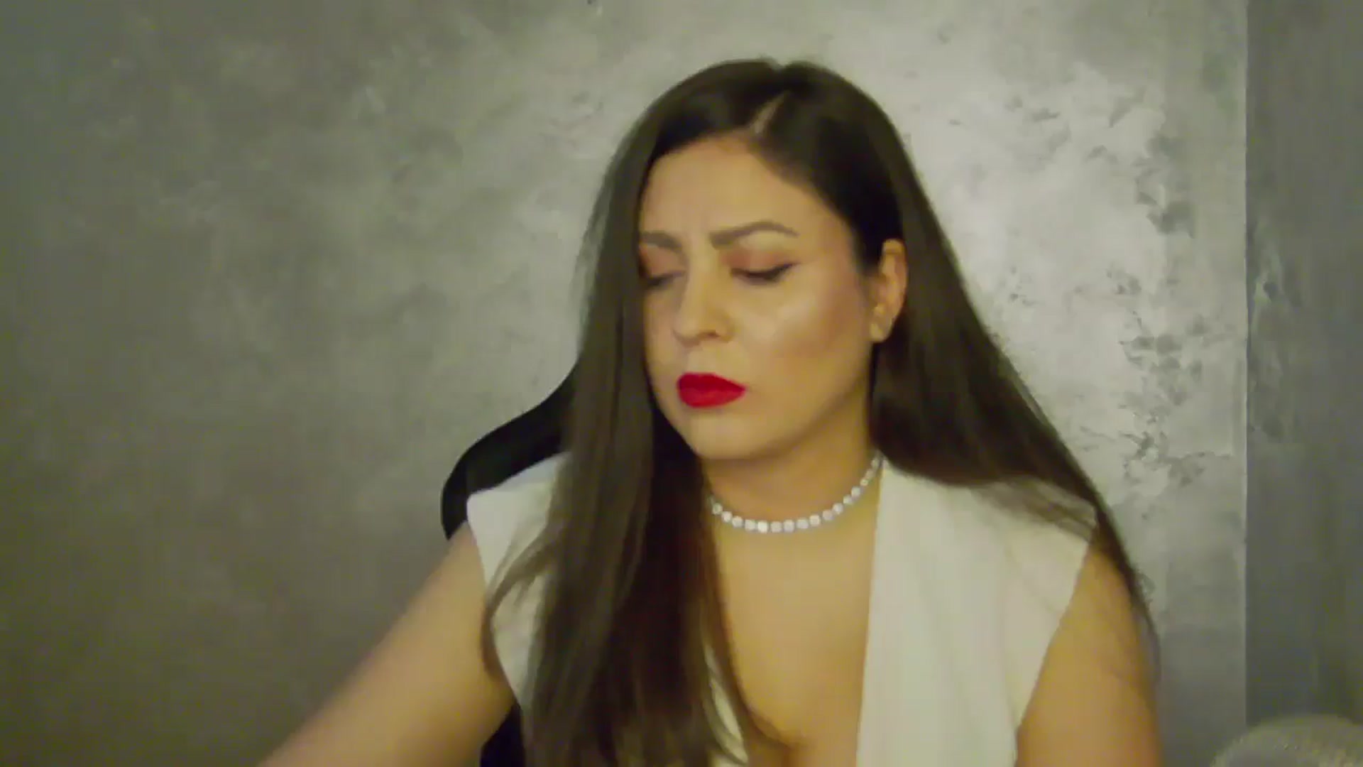 Gallery image thumbnail from NotVanilla's myfreecams stream on, 09/04/2025, 24:08 image 3 of 20