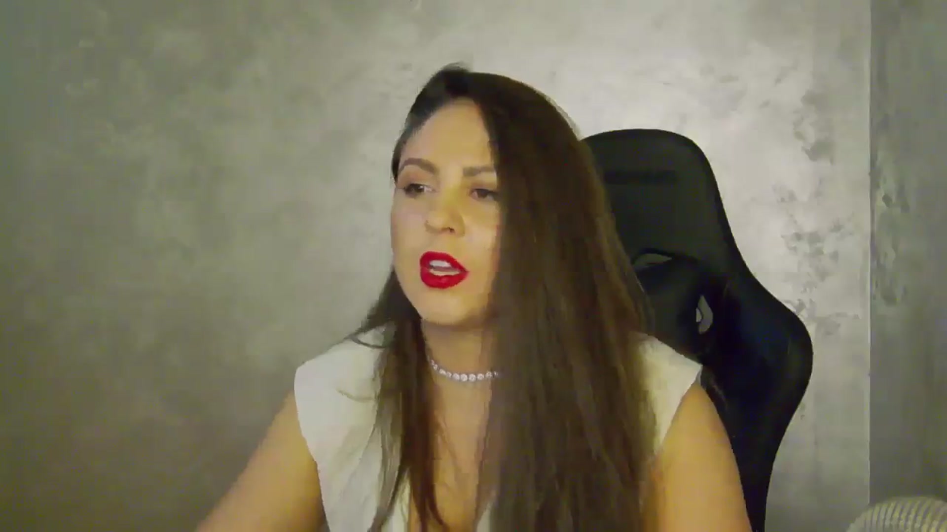 Gallery image thumbnail from NotVanilla's myfreecams stream on, 09/04/2025, 24:08 image 15 of 20