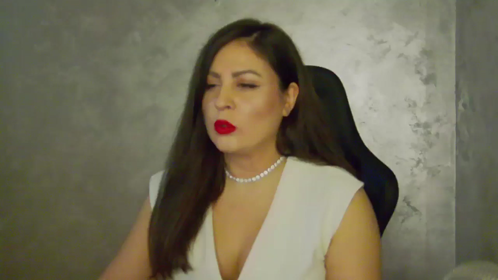 Gallery image thumbnail from NotVanilla's myfreecams stream on, 09/04/2025, 24:08 image 1 of 20