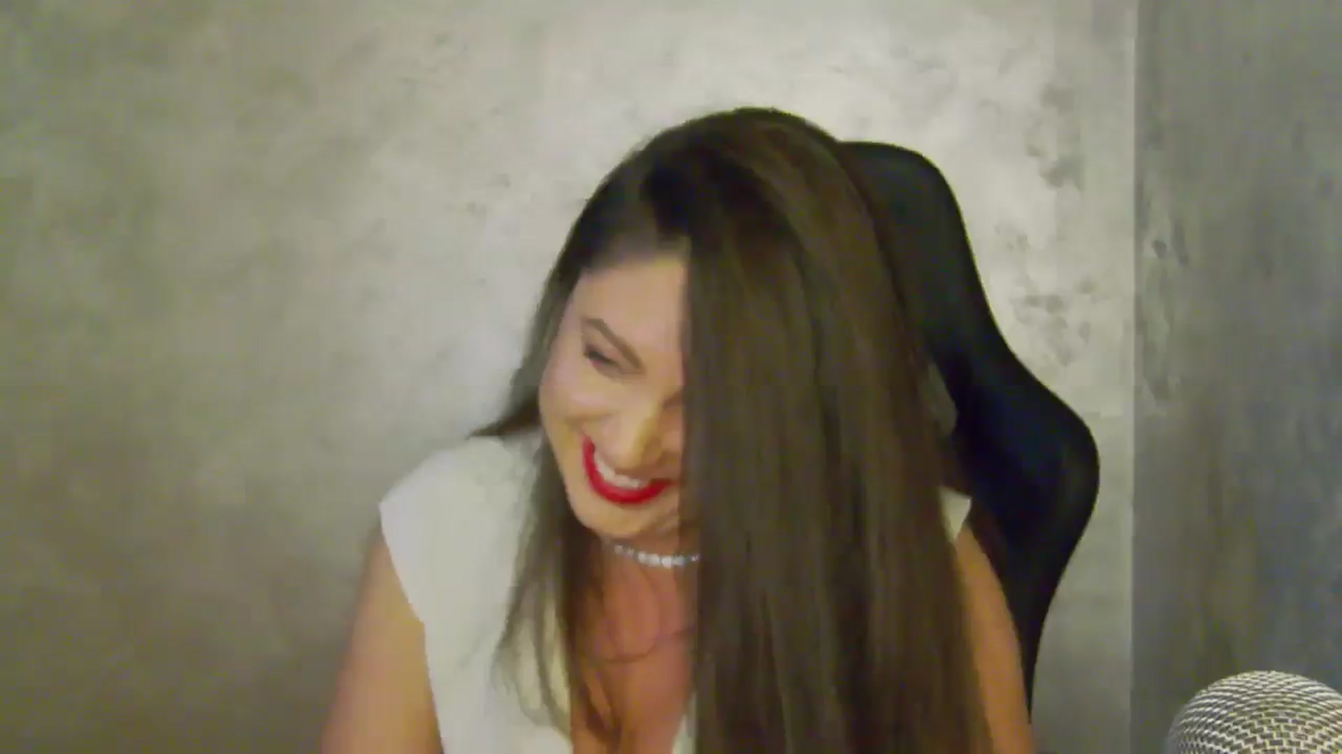 Gallery image thumbnail from NotVanilla's myfreecams stream on, 09/04/2025, 06:35 image 8 of 20