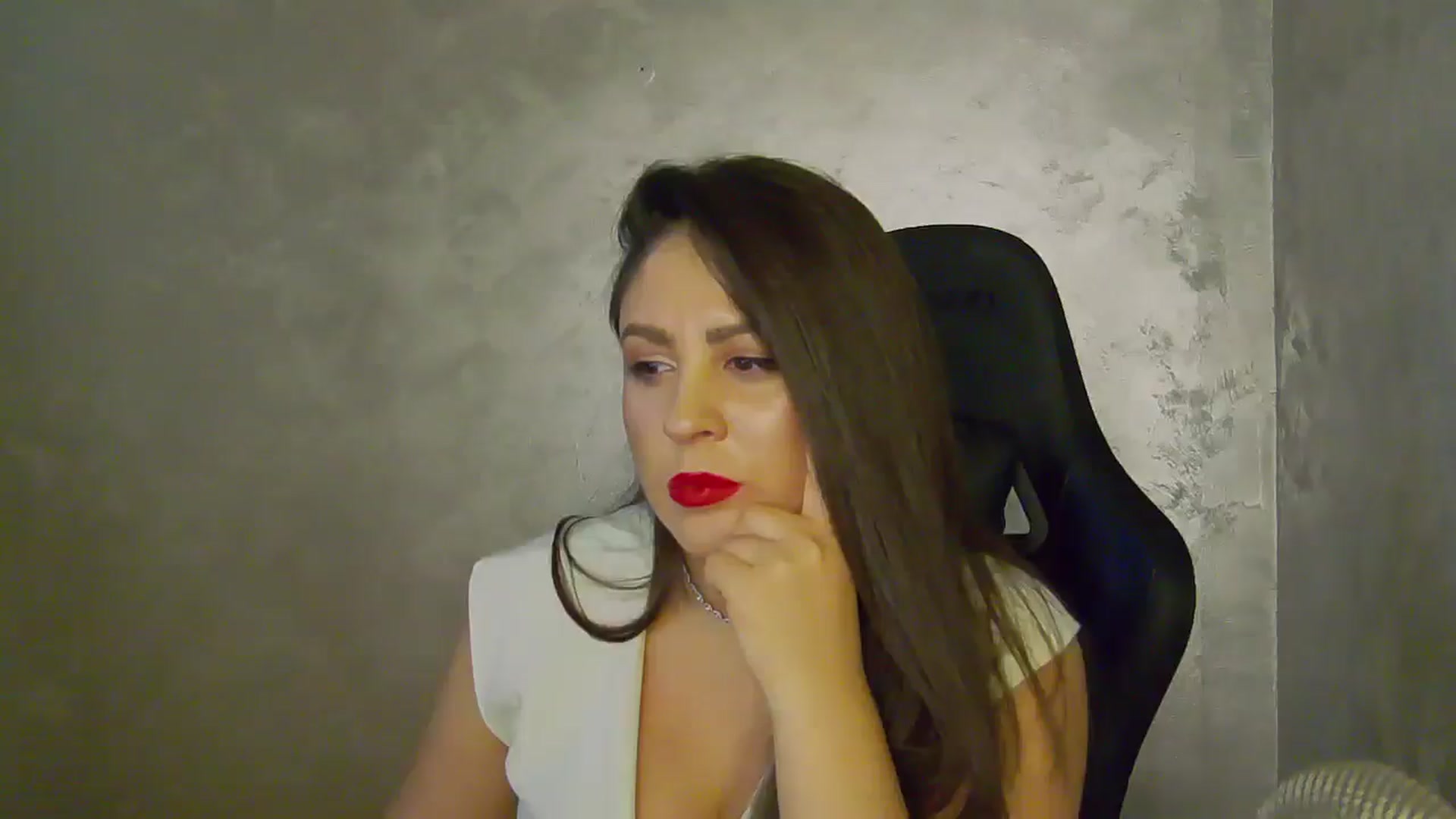 Gallery image thumbnail from NotVanilla's myfreecams stream on, 09/04/2025, 06:35 image 1 of 20