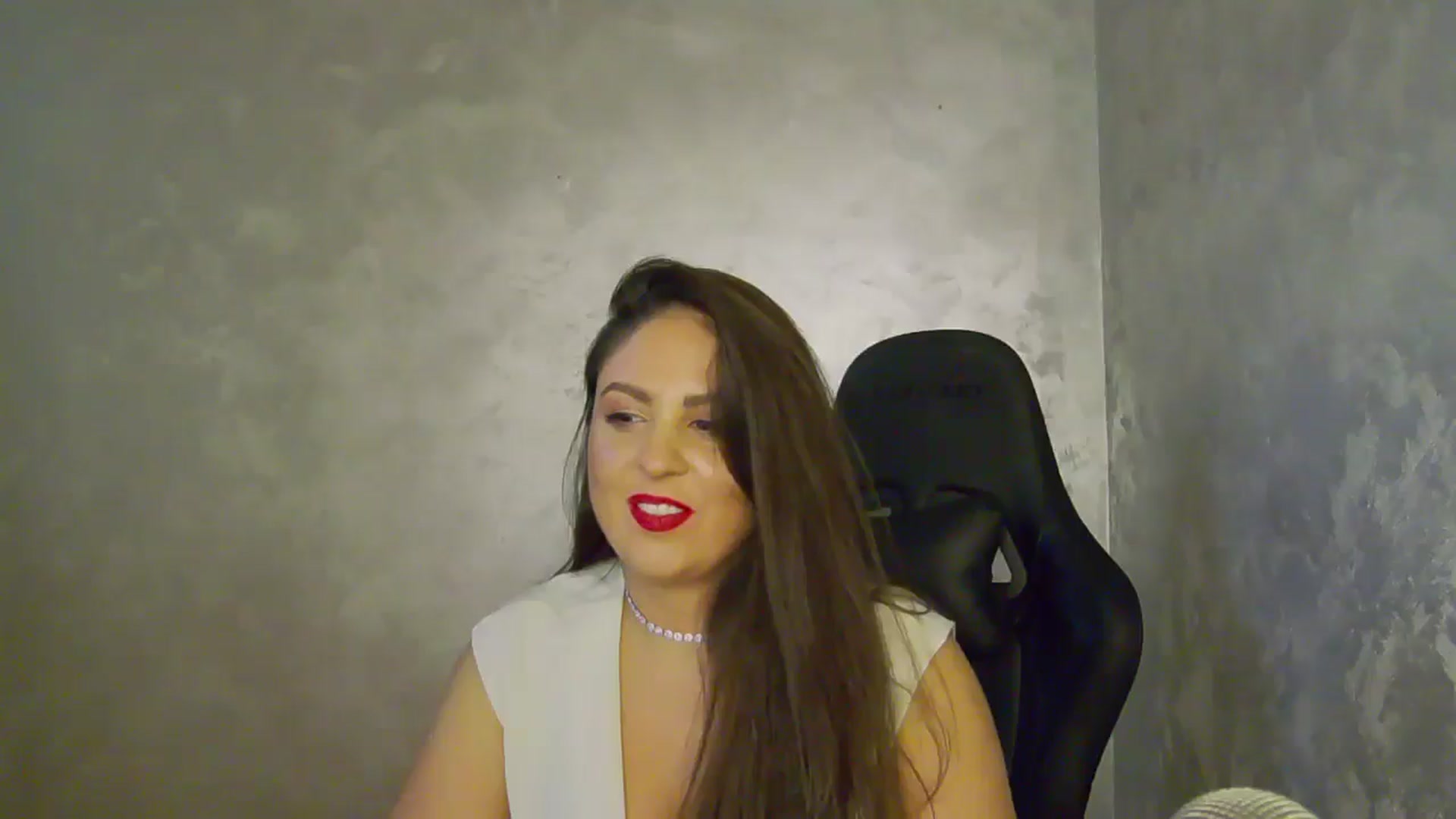 Gallery image thumbnail from NotVanilla's myfreecams stream on, 09/04/2025, 06:35 image 13 of 20