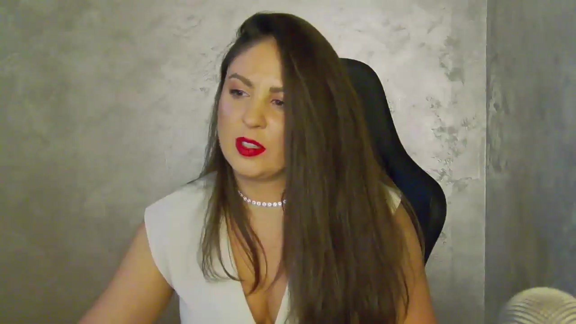 Gallery image thumbnail from NotVanilla's myfreecams stream on, 09/04/2025, 06:35 image 10 of 20