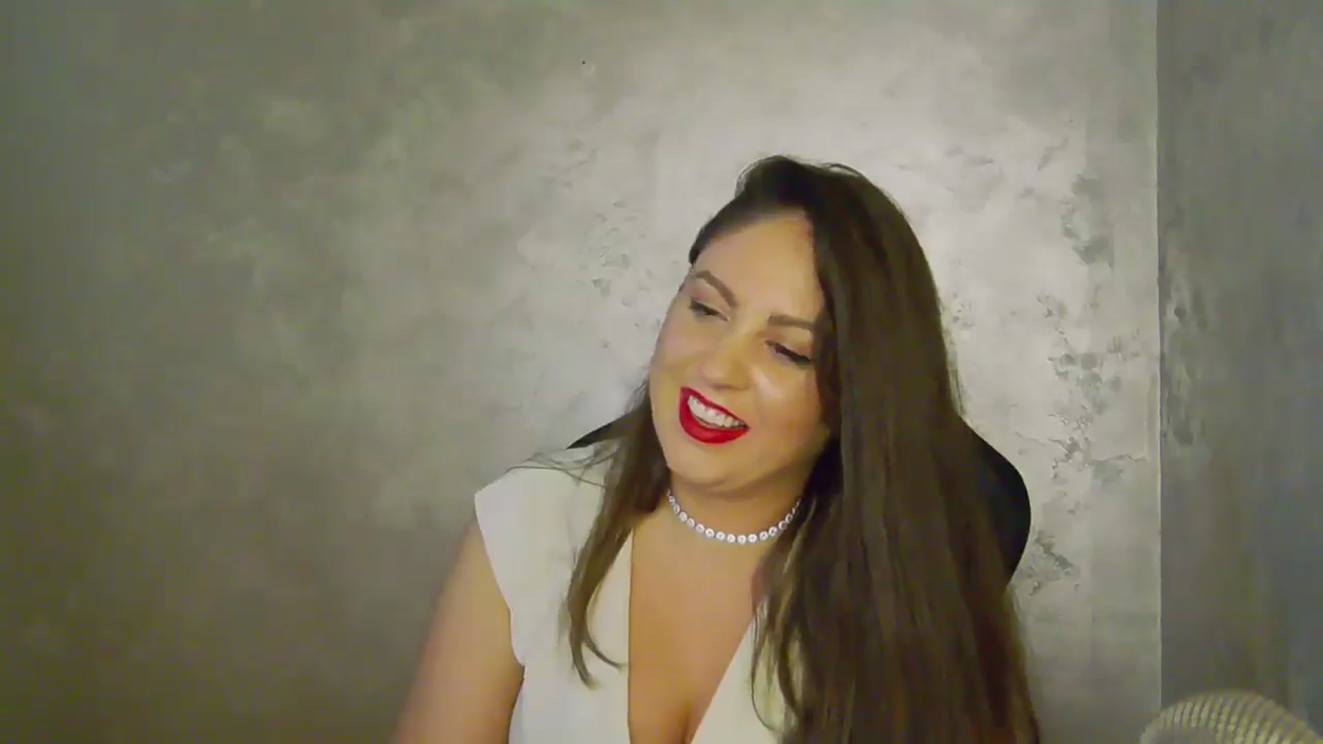 Gallery image thumbnail from NotVanilla's myfreecams stream on, 09/04/2025, 06:35 image 4 of 20