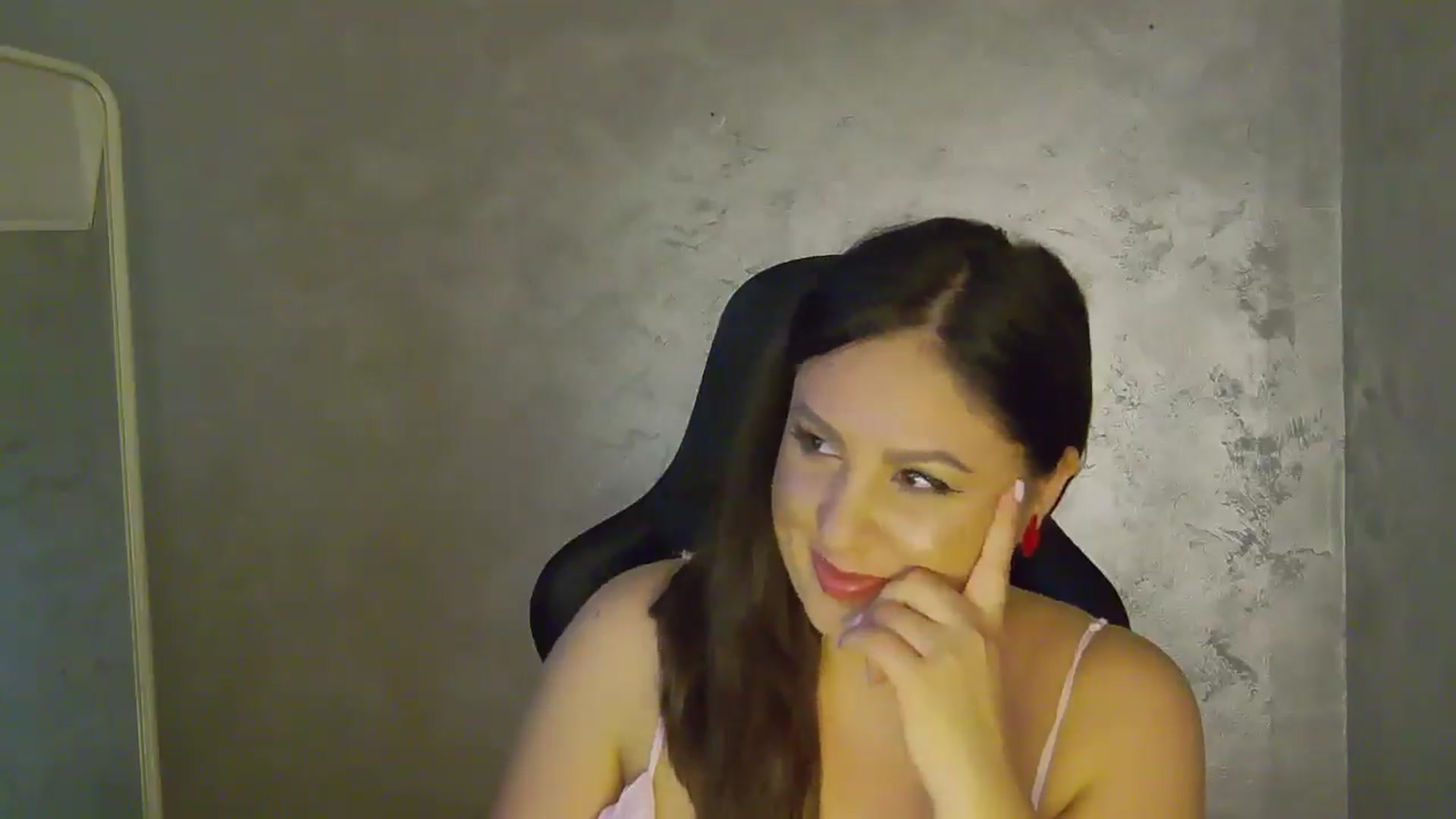 Gallery image thumbnail from NotVanilla's myfreecams stream on, 09/15/2025, 22:07 image 18 of 20