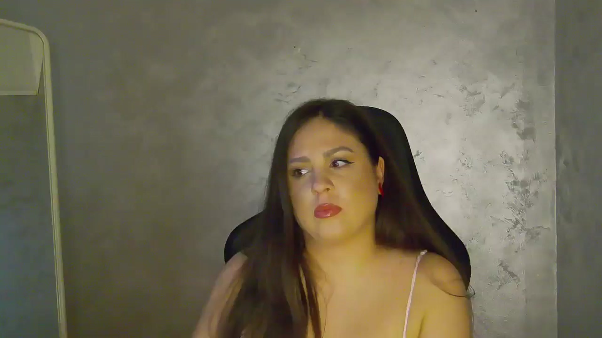 Gallery image thumbnail from NotVanilla's myfreecams stream on, 09/15/2025, 22:07 image 10 of 20