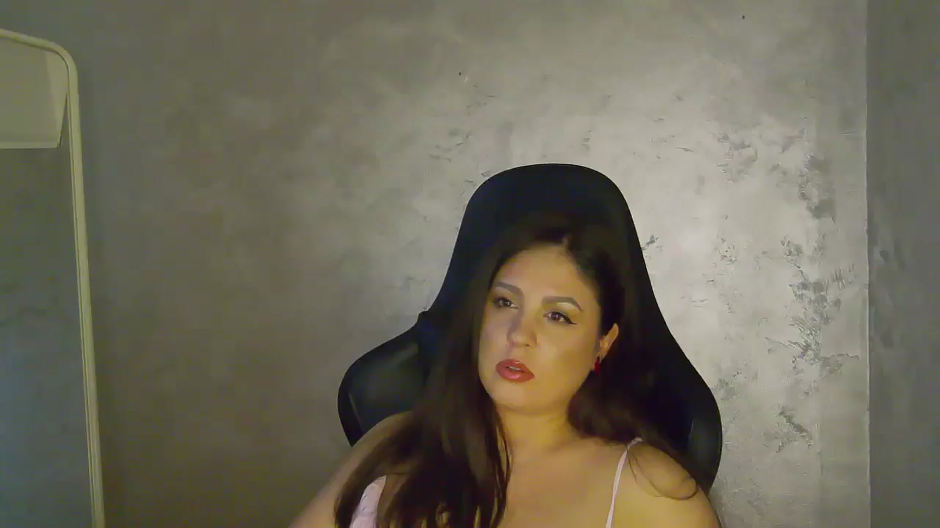 Gallery image thumbnail from NotVanilla's myfreecams stream on, 09/15/2025, 22:07 image 8 of 20
