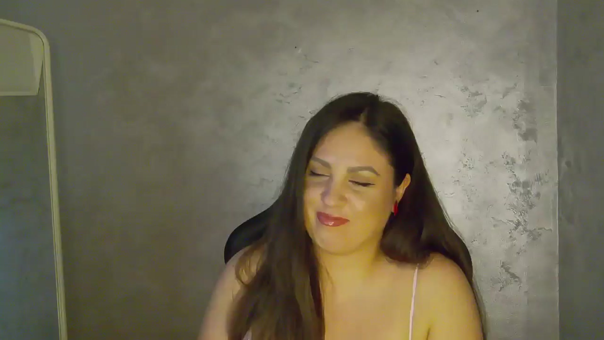 Gallery image thumbnail from NotVanilla's myfreecams stream on, 09/15/2025, 22:07 image 13 of 20