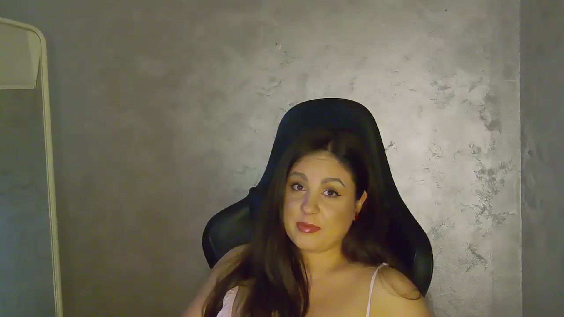 Gallery image thumbnail from NotVanilla's myfreecams stream on, 09/15/2025, 22:07 image 9 of 20