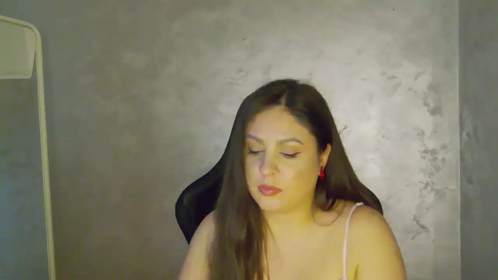 Gallery image thumbnail from NotVanilla's myfreecams stream on, 09/16/2025, 01:16 image 2 of 20