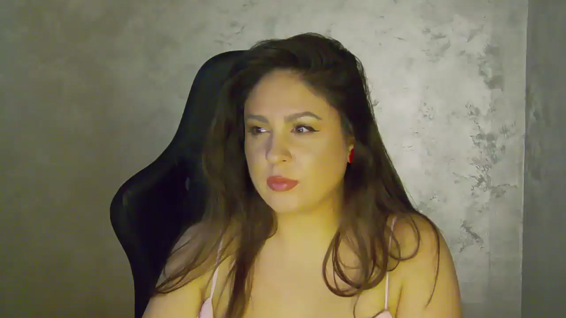 Gallery image thumbnail from NotVanilla's myfreecams stream on, 09/16/2025, 01:16 image 4 of 20