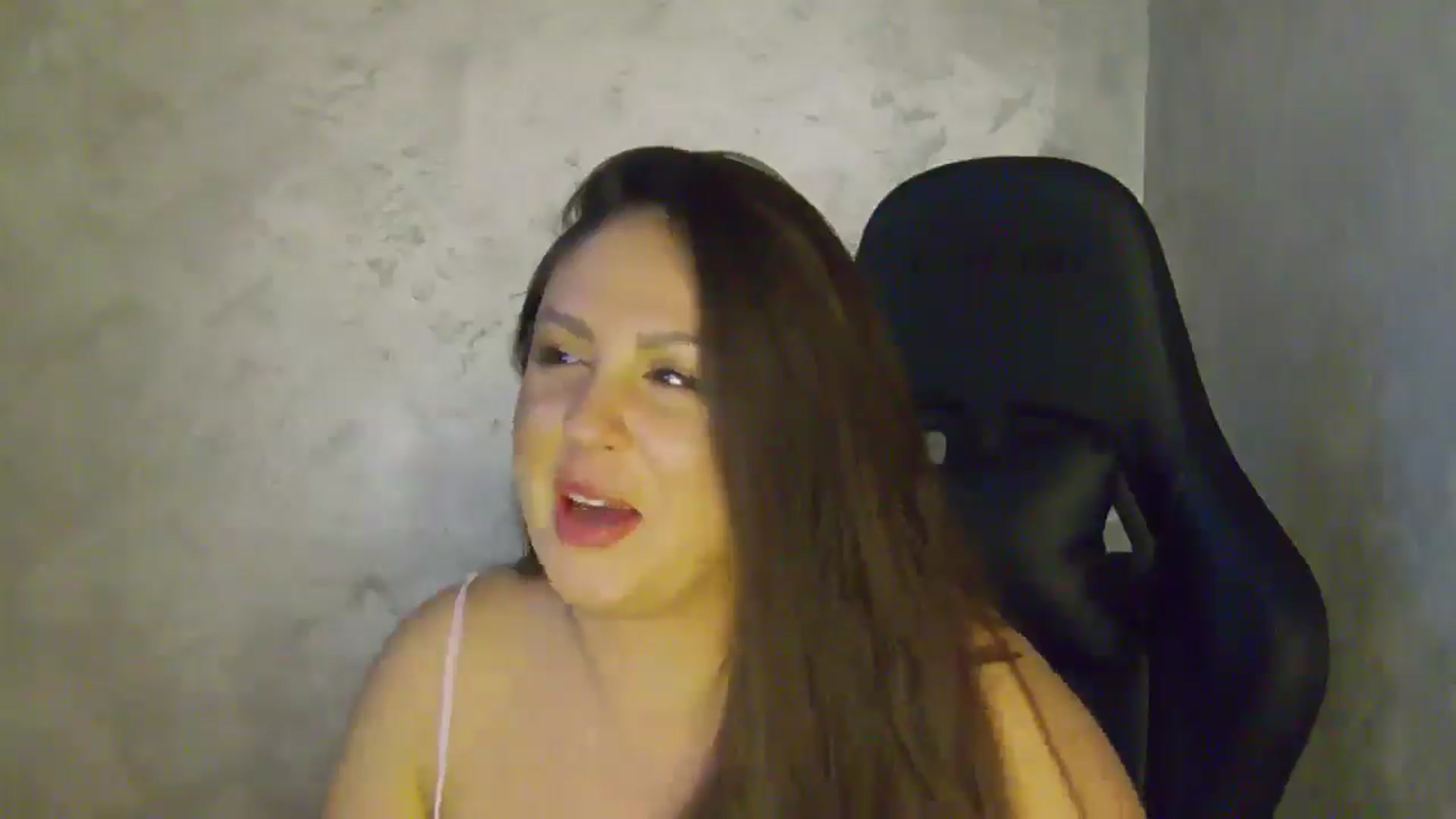 Gallery image thumbnail from NotVanilla's myfreecams stream on, 09/16/2025, 01:16 image 14 of 20