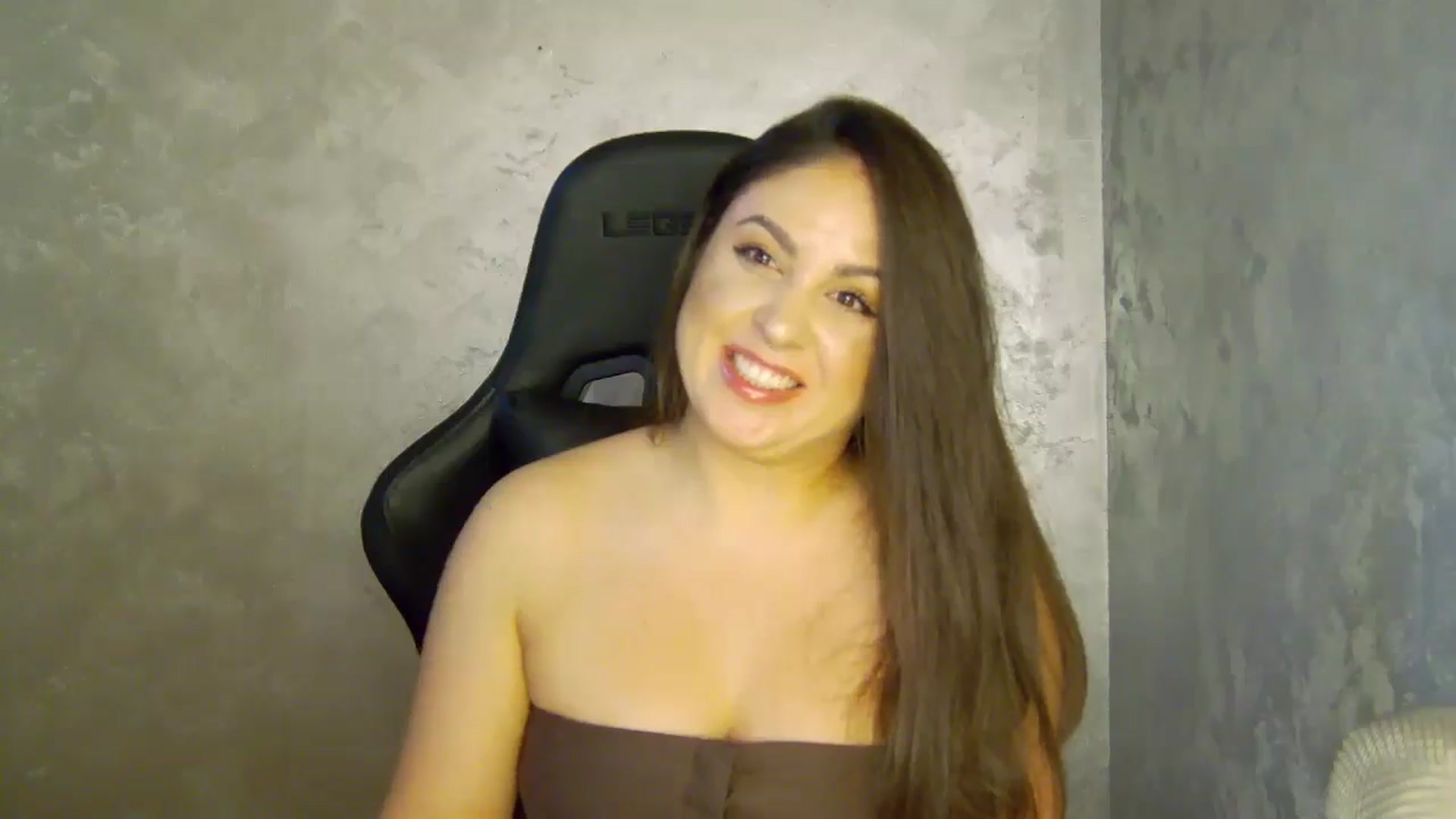 Gallery image thumbnail from NotVanilla's myfreecams stream on, 09/16/2025, 21:43 image 16 of 20
