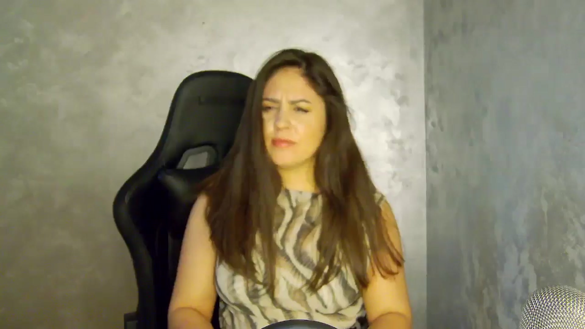 Gallery image thumbnail from NotVanilla's myfreecams stream on, 09/17/2025, 05:22 image 15 of 20