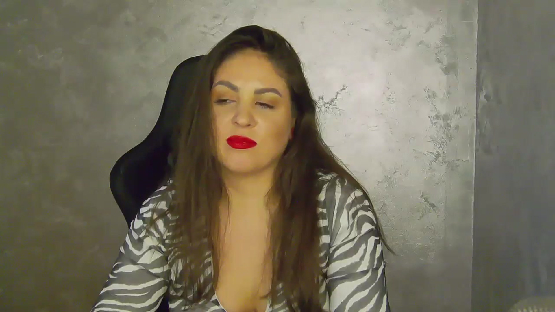 Gallery image thumbnail from NotVanilla's myfreecams stream on, 09/18/2025, 02:43 image 18 of 20