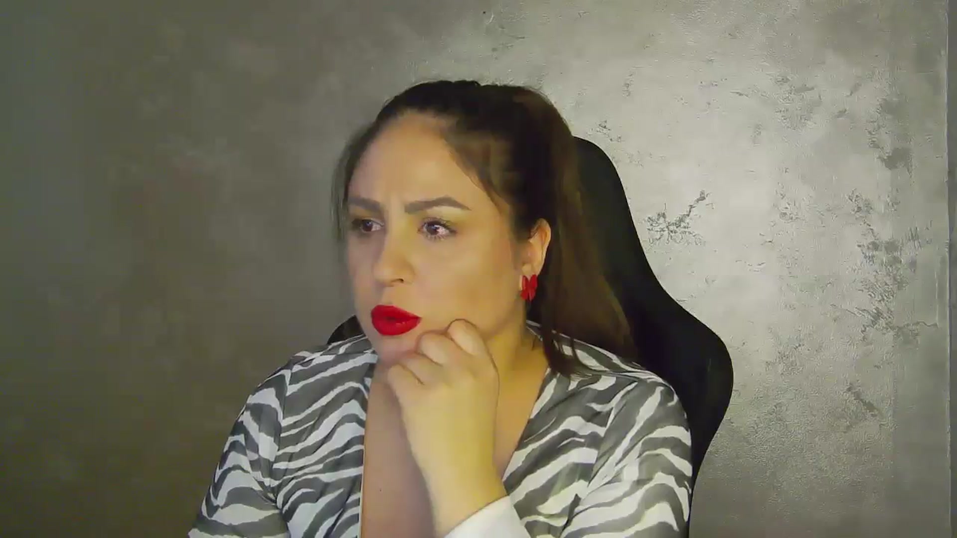 Gallery image thumbnail from NotVanilla's myfreecams stream on, 09/18/2025, 04:02 image 5 of 20