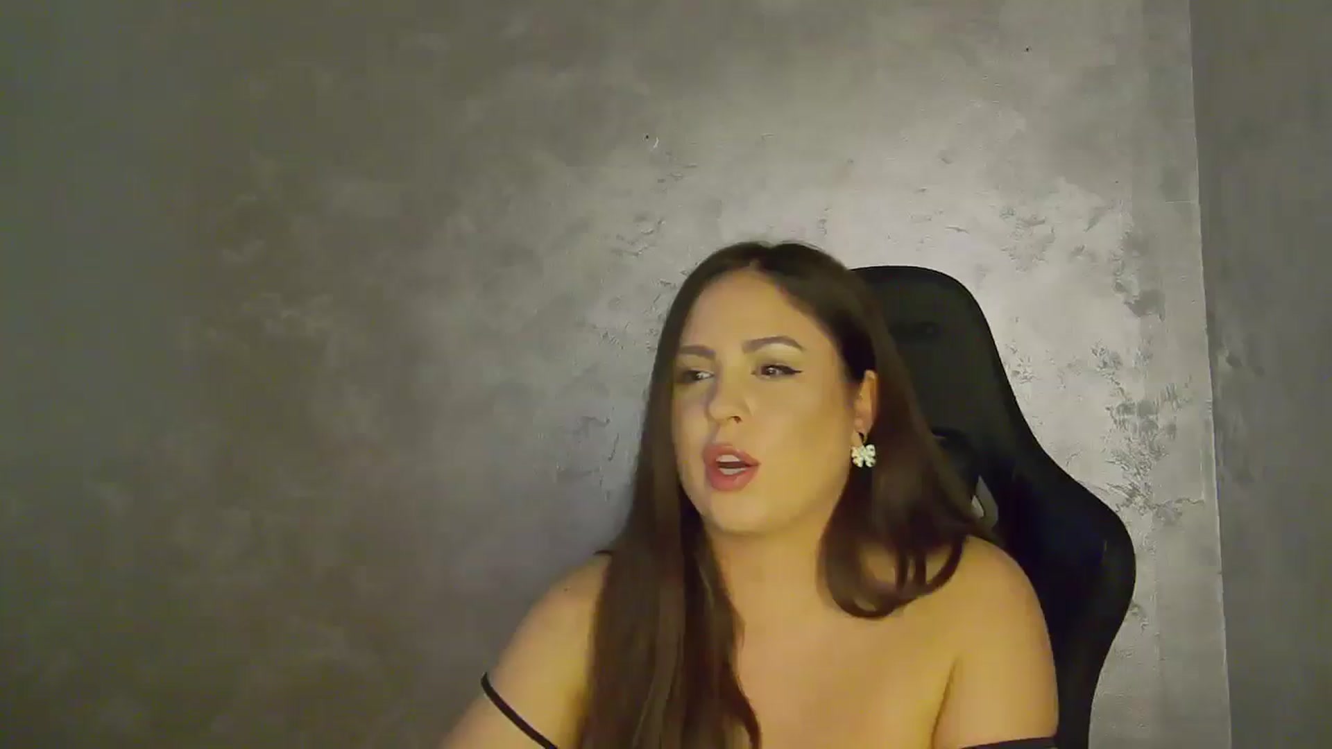 Gallery image thumbnail from NotVanilla's myfreecams stream on, 09/19/2025, 01:36 image 1 of 20