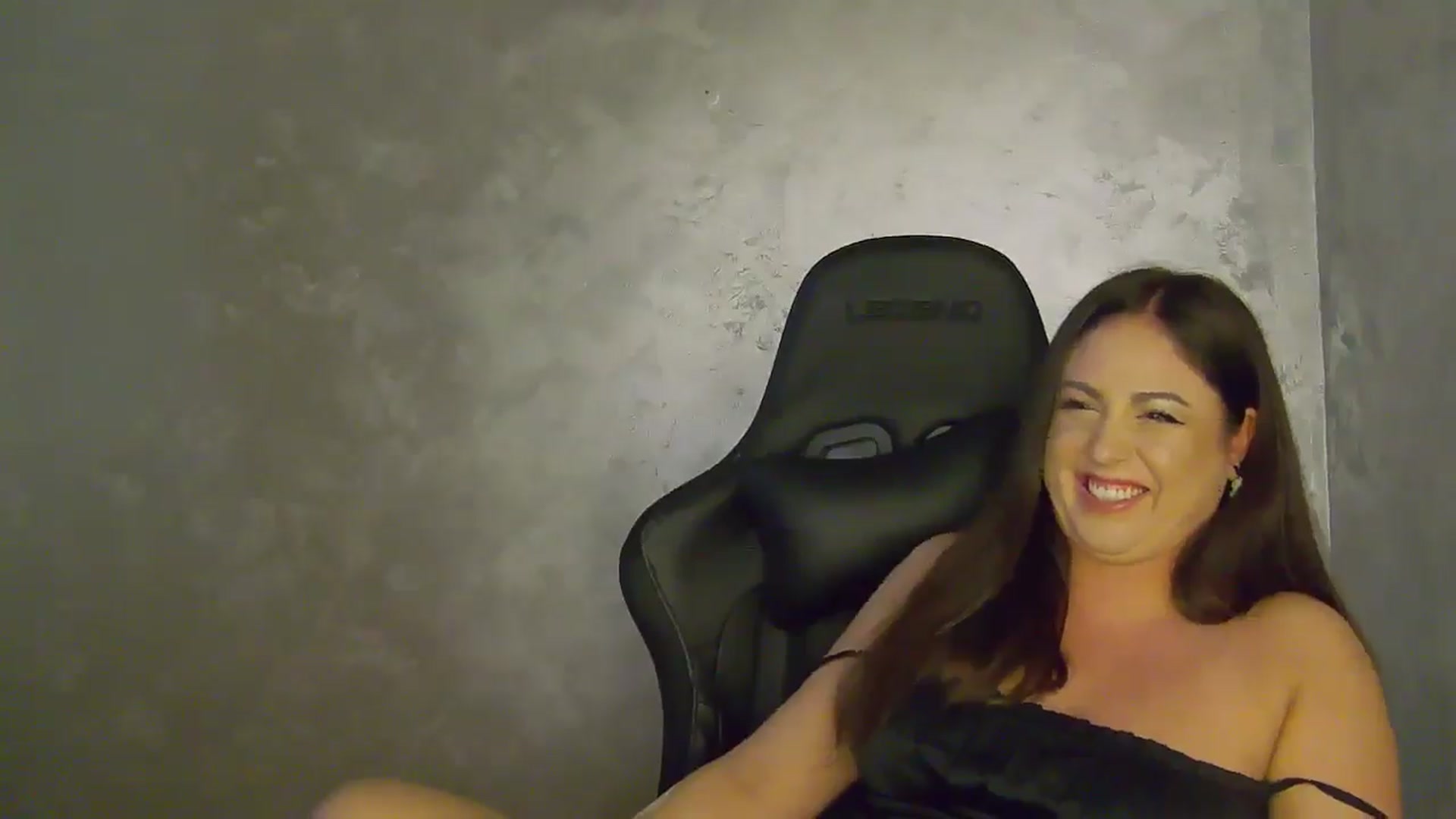 Gallery image thumbnail from NotVanilla's myfreecams stream on, 09/19/2025, 01:36 image 8 of 20