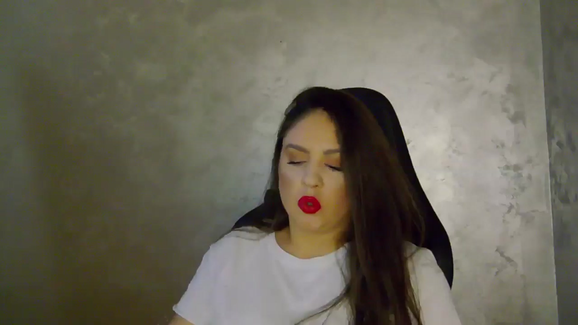 Gallery image thumbnail from NotVanilla's myfreecams stream on, 09/21/2025, 02:05 image 17 of 20