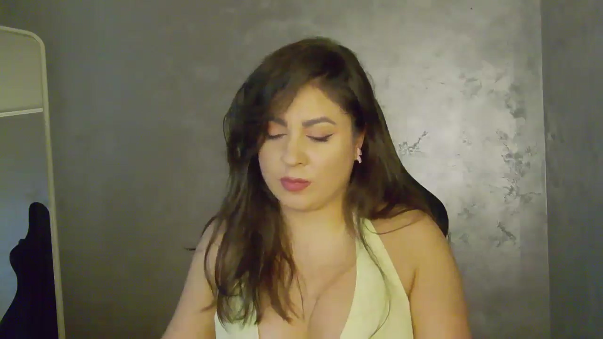 Gallery image thumbnail from NotVanilla's myfreecams stream on, 09/22/2025, 22:57 image 6 of 20