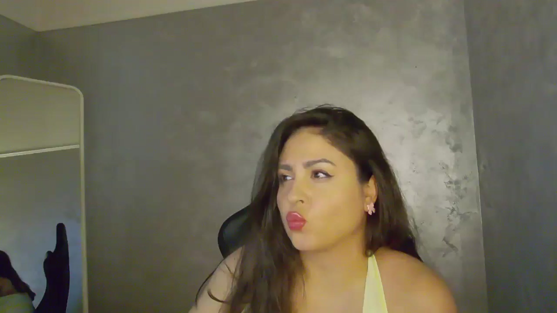 Gallery image thumbnail from NotVanilla's myfreecams stream on, 09/23/2025, 01:57 image 11 of 20